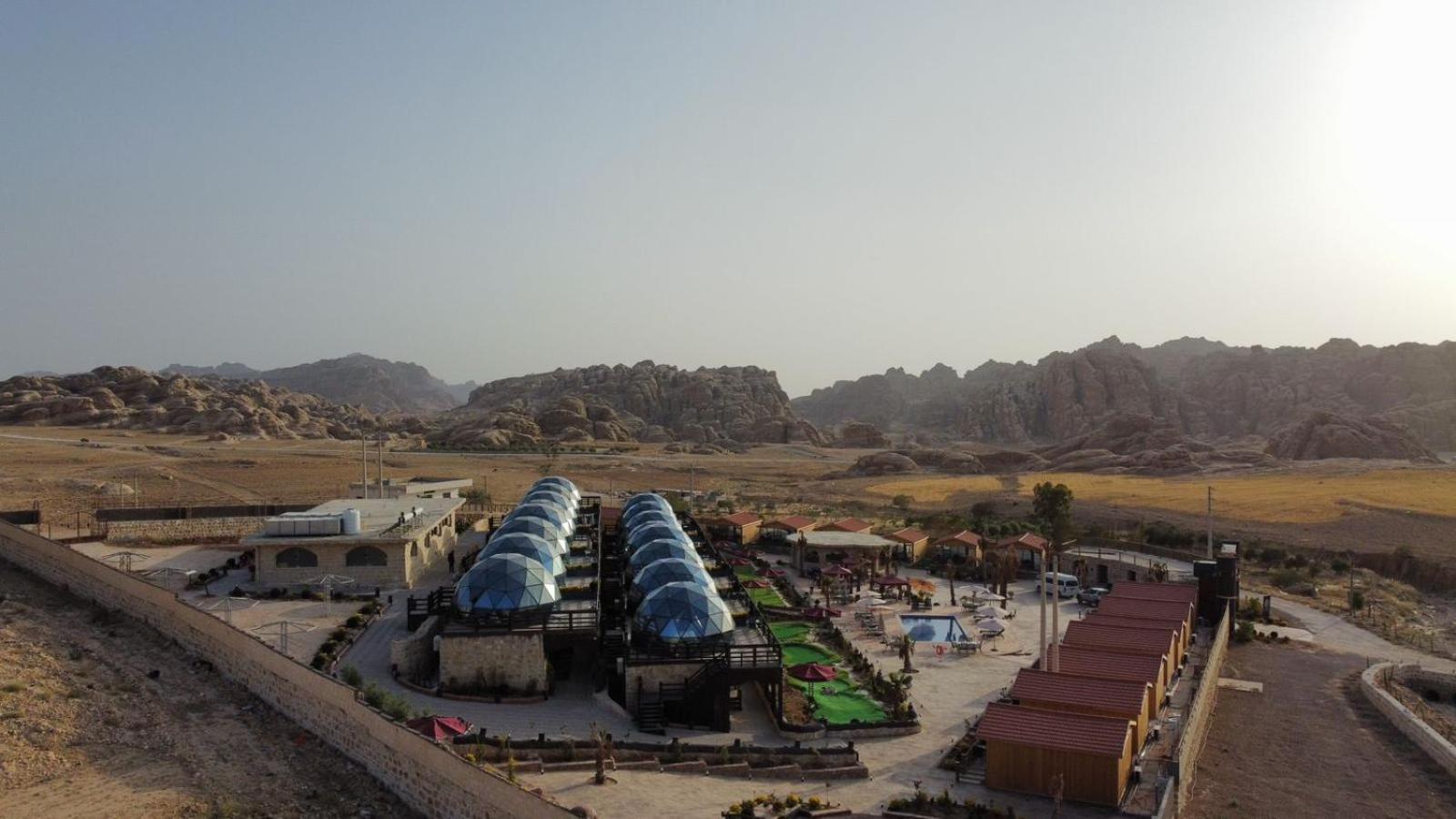 Petra Seasons Luxury Resort Al Hayy Exterior foto